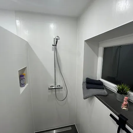 Kwatera prywatna Live-in 5 *