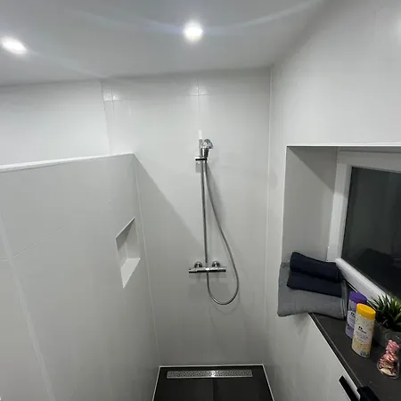 Kwatera prywatna Live-in 5 *