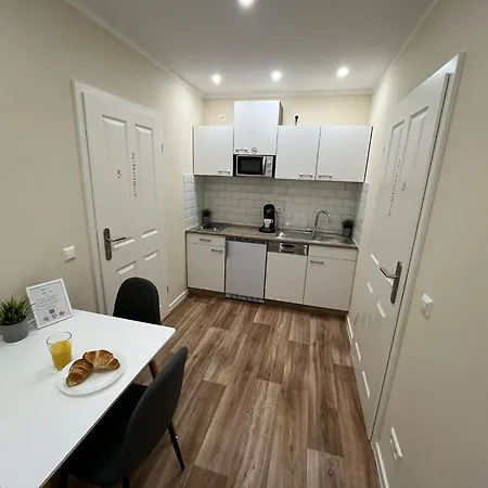 Homestay Live-in 5 *