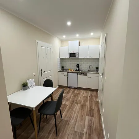Homestay Live-in 5 *