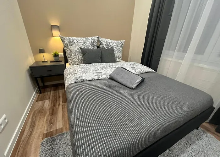 Live-in 5 Проживание в семье *